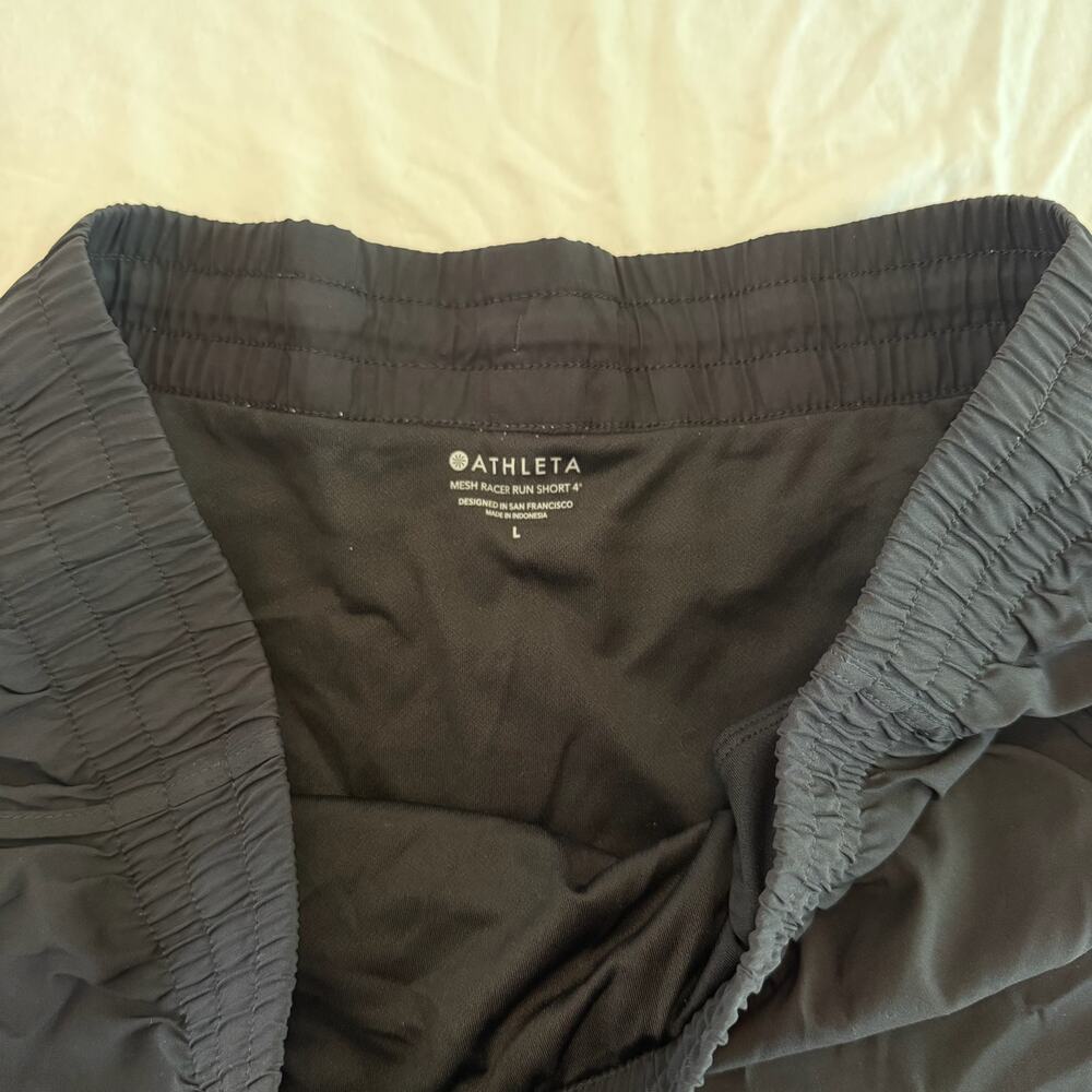 Athleta MESH RACER RUN SHORT 4 inch inseam size large - Picture 3 of 3